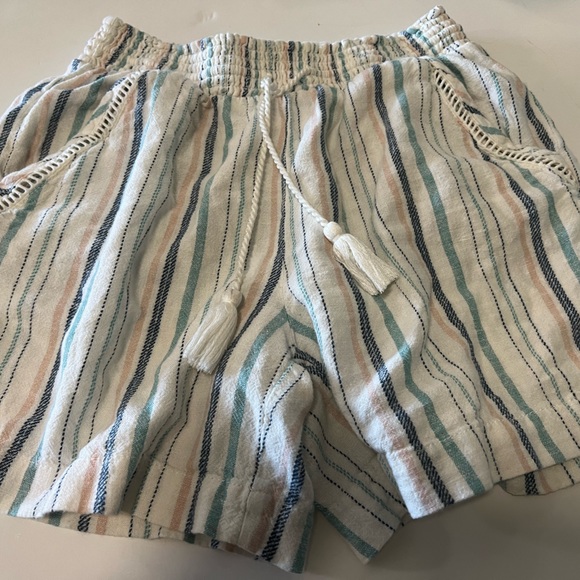 Briggs Ladies' Linen Blend Pull-On Shorts, Blue Stripe Small - Picture 2 of 5
